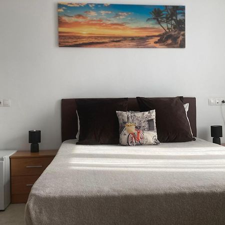 Room With Private Bathroom And Balcony Nearby The Mercado Central, Center And Beach Alicante Esterno foto