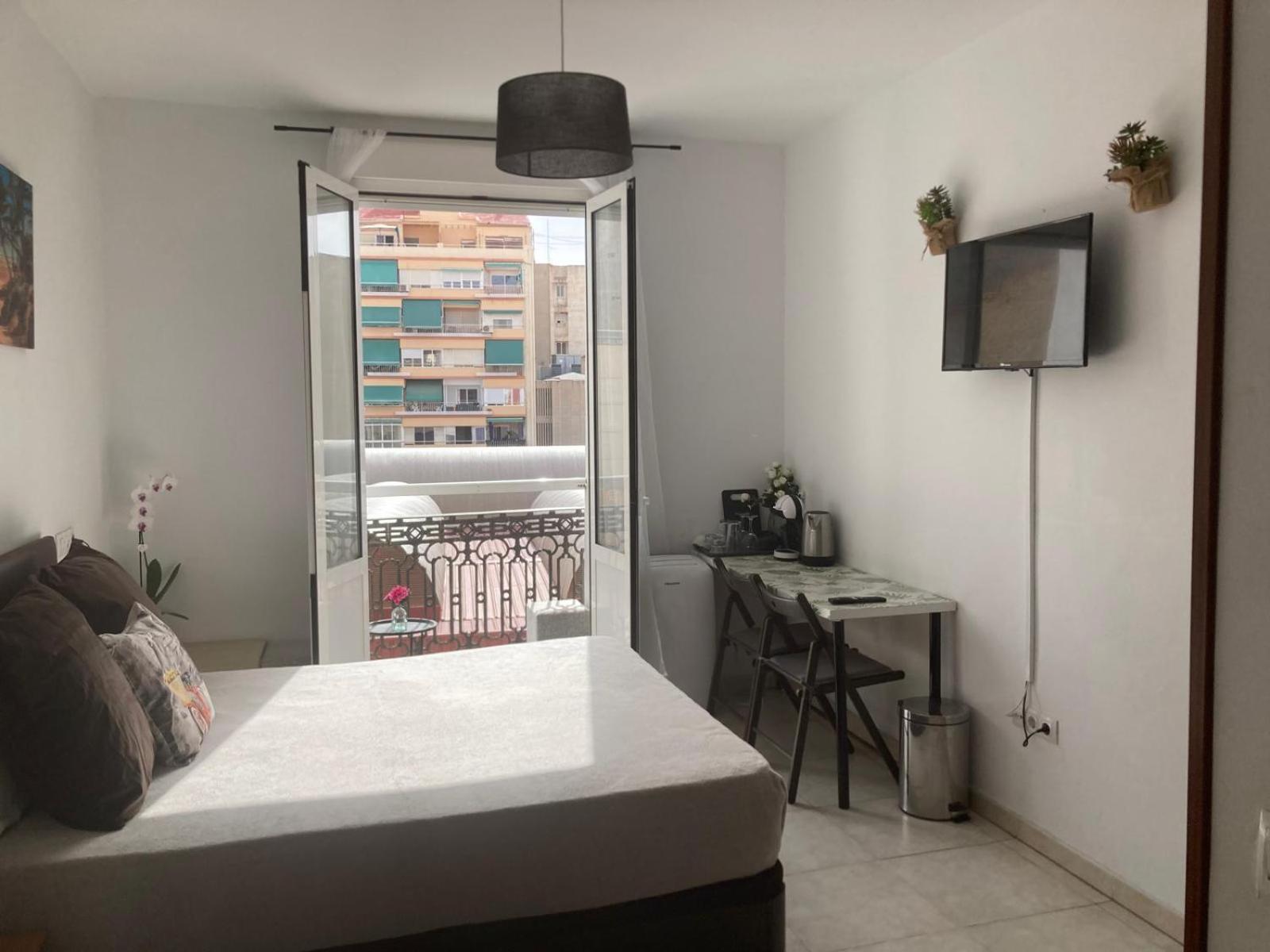 Room With Private Bathroom And Balcony Nearby The Mercado Central, Center And Beach Alicante Esterno foto
